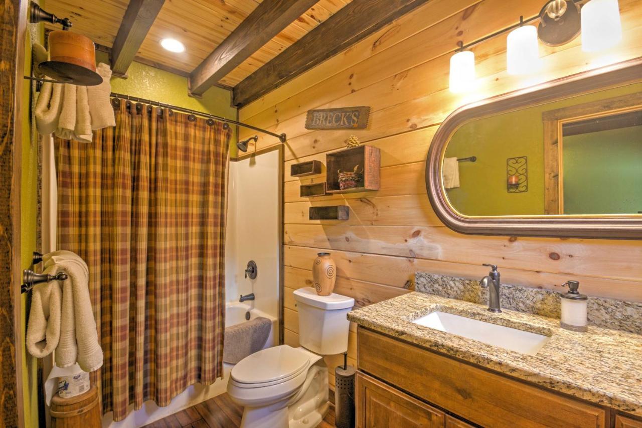 Scenic Fox Ridge Cabin On 4 Acres With Hot Tub! Whittier Exterior photo